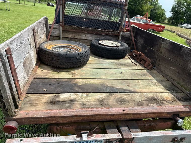 image for item ED4341 Jeep flatbed pickup truck