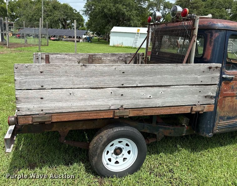 image for item ED4341 Jeep flatbed pickup truck
