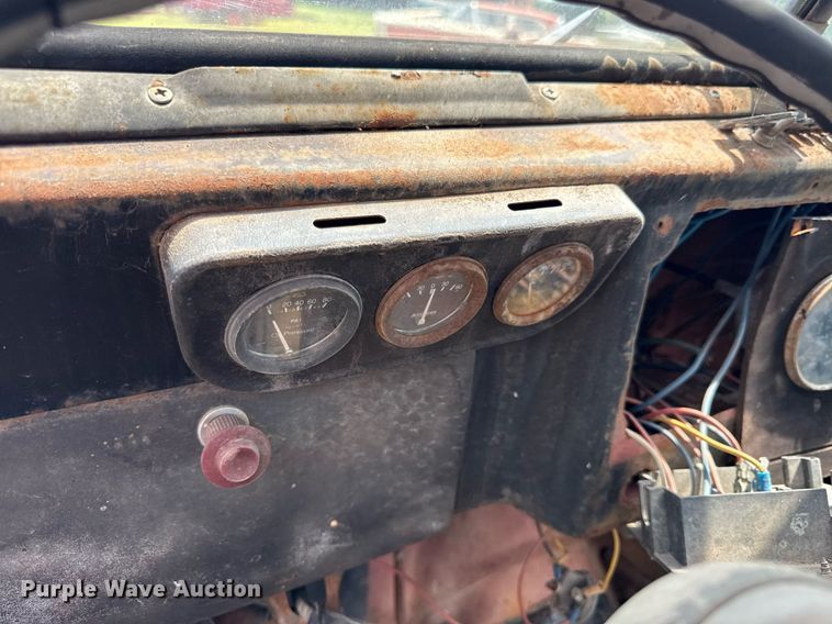 image for item ED4341 Jeep flatbed pickup truck