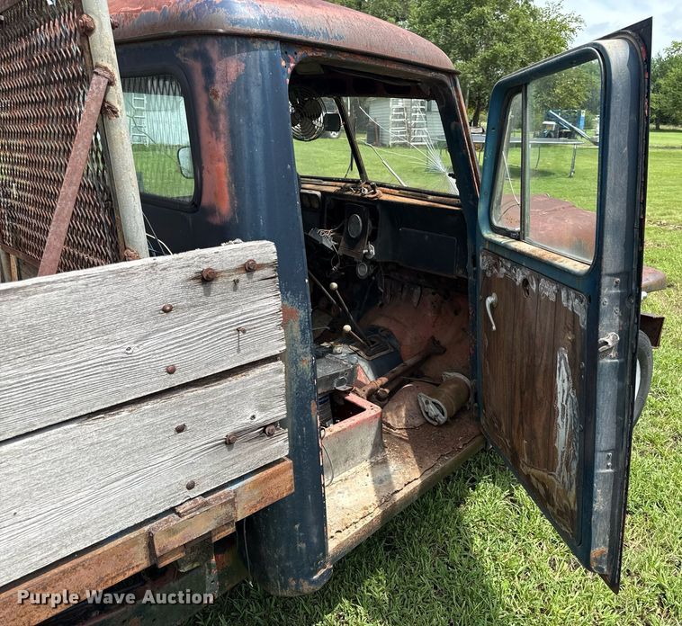 image for item ED4341 Jeep flatbed pickup truck