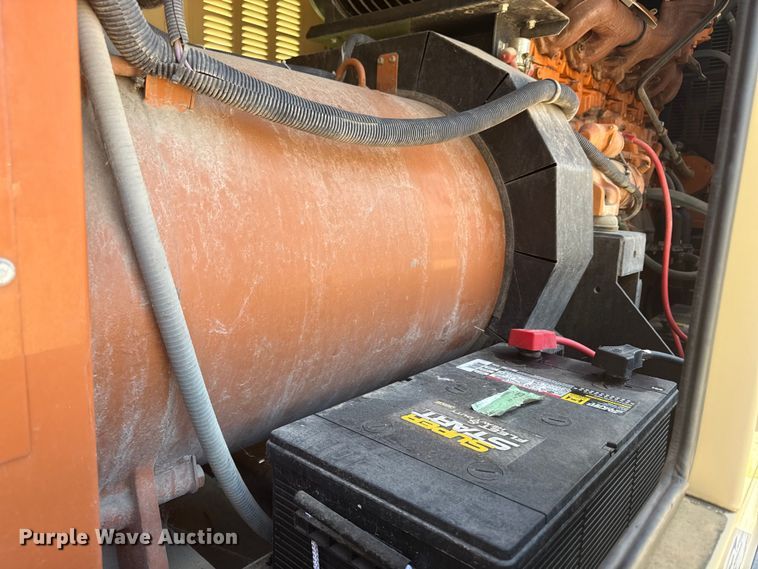 image for item ED4463 2001 Generac 2000 generator