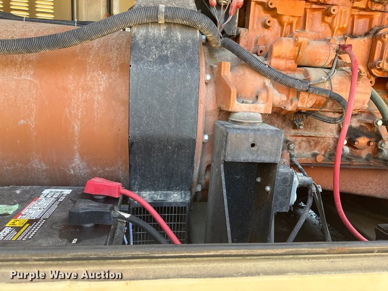 image for item ED4463 2001 Generac 2000 generator