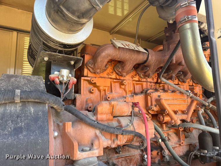 image for item ED4463 2001 Generac 2000 generator