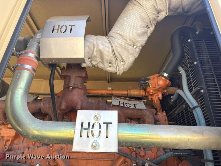 image for item ED4463 2001 Generac 2000 generator