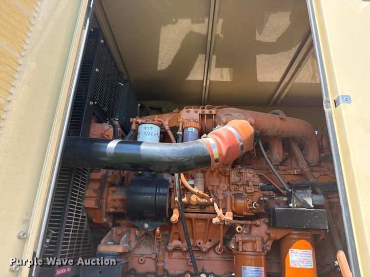 image for item ED4463 2001 Generac 2000 generator