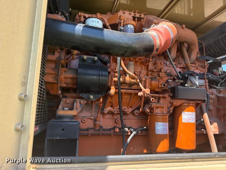 image for item ED4463 2001 Generac 2000 generator