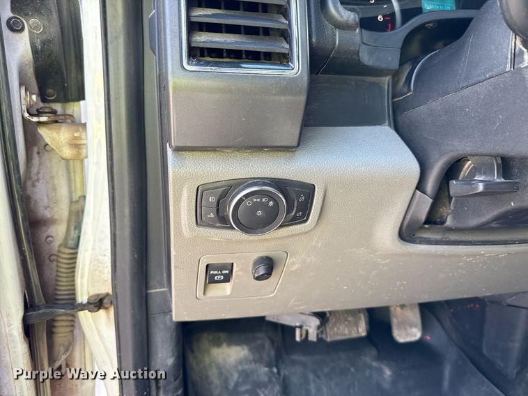 image for item ED5771 2018 Ford F150 SuperCrew pickup truck