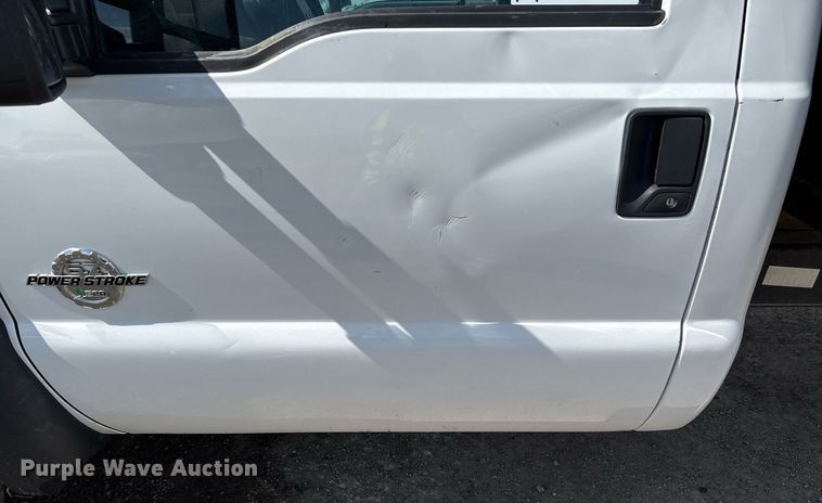 image for item ED5774 2016 Ford F450 Super Duty flatbed truck