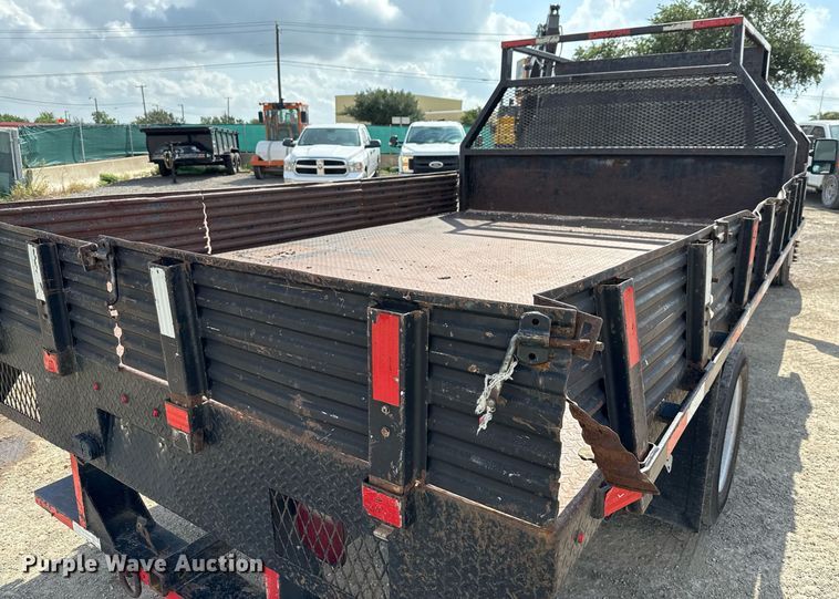 image for item ED5774 2016 Ford F450 Super Duty flatbed truck