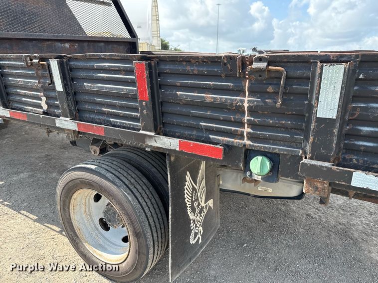 image for item ED5774 2016 Ford F450 Super Duty flatbed truck