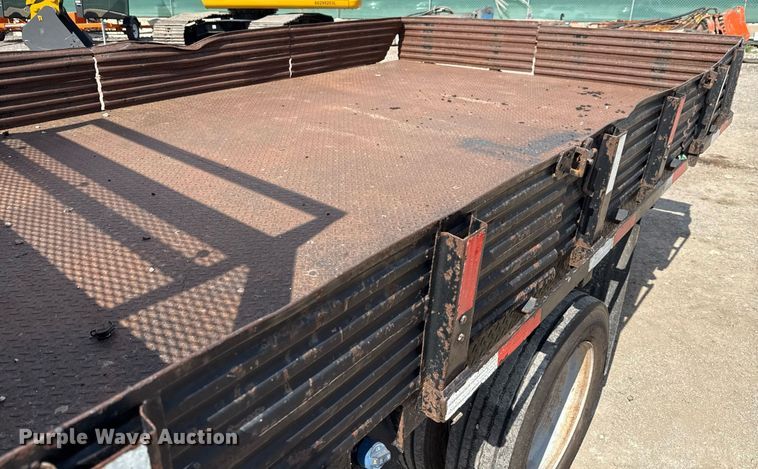 image for item ED5774 2016 Ford F450 Super Duty flatbed truck