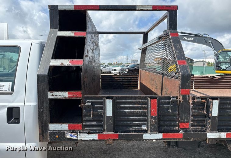 image for item ED5774 2016 Ford F450 Super Duty flatbed truck