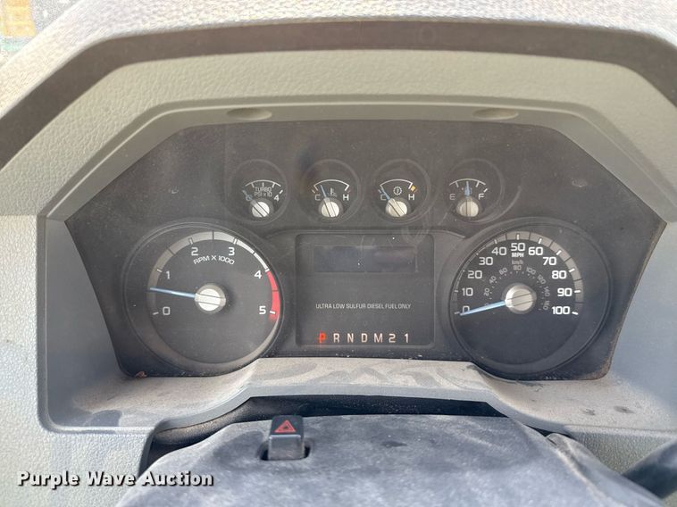 image for item ED5774 2016 Ford F450 Super Duty flatbed truck