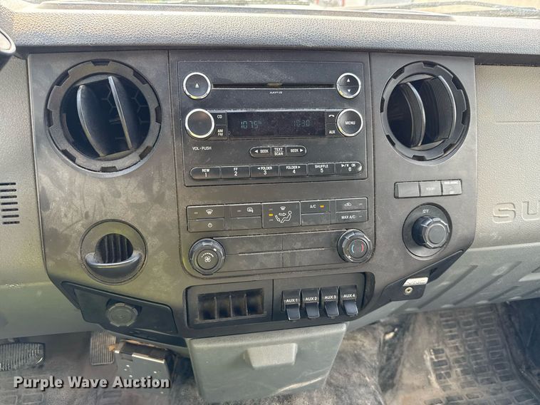 image for item ED5774 2016 Ford F450 Super Duty flatbed truck