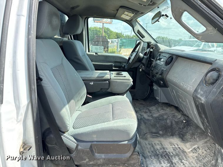 image for item ED5774 2016 Ford F450 Super Duty flatbed truck