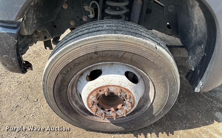 image for item ED5774 2016 Ford F450 Super Duty flatbed truck