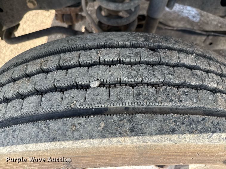 image for item ED5774 2016 Ford F450 Super Duty flatbed truck