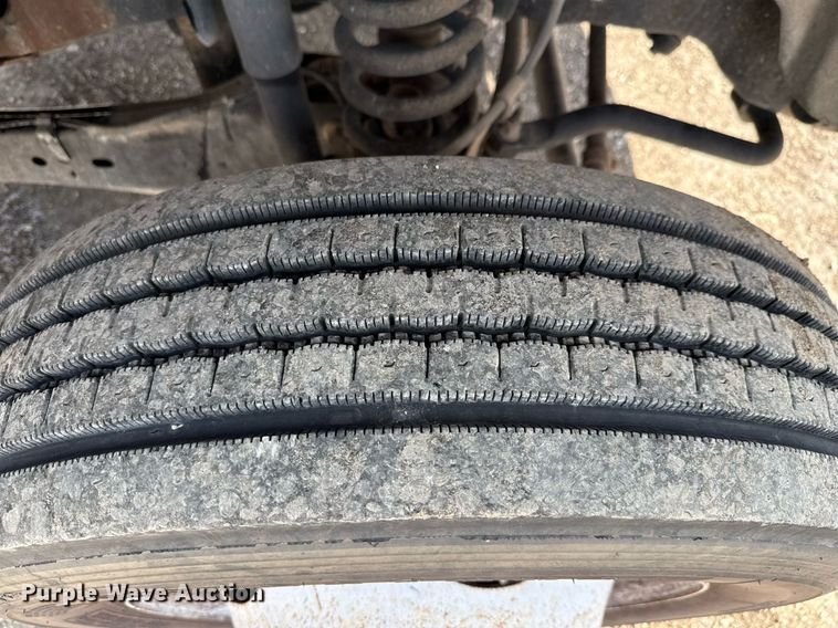 image for item ED5774 2016 Ford F450 Super Duty flatbed truck