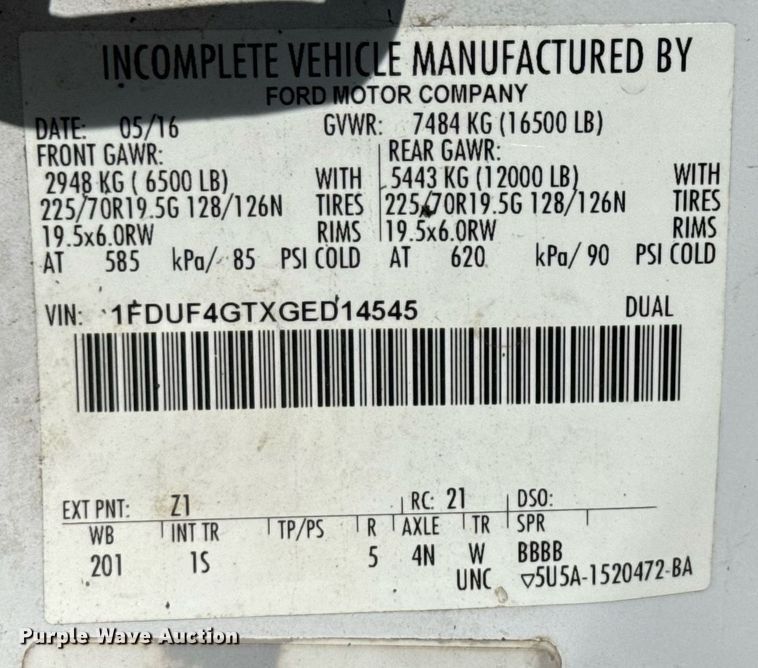 image for item ED5774 2016 Ford F450 Super Duty flatbed truck