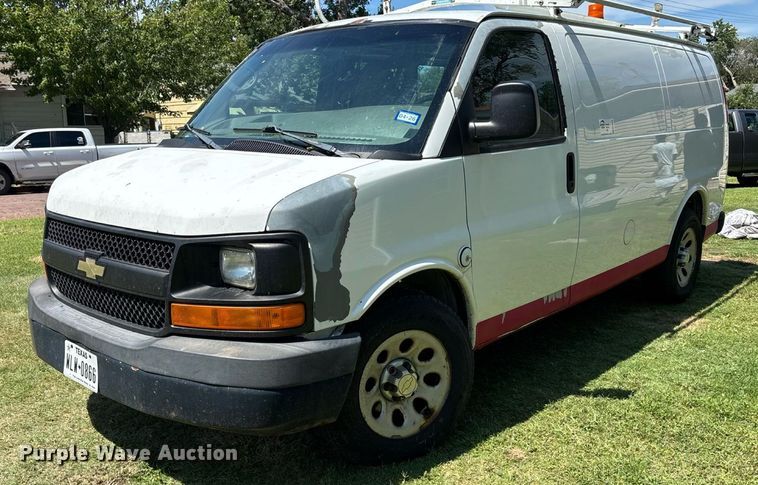 image for item EE3947 2010 Chevrolet Express 1500 van