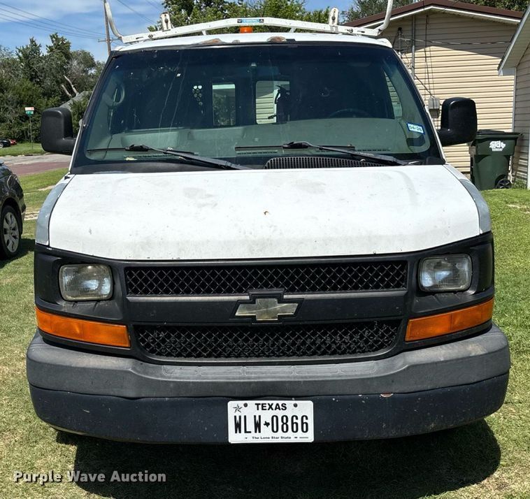 image for item EE3947 2010 Chevrolet Express 1500 van