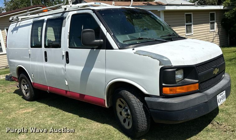 image for item EE3947 2010 Chevrolet Express 1500 van