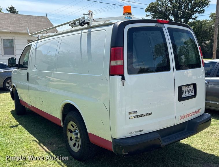 image for item EE3947 2010 Chevrolet Express 1500 van