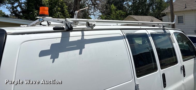 image for item EE3947 2010 Chevrolet Express 1500 van