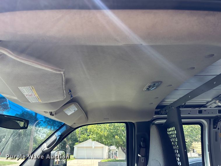 image for item EE3947 2010 Chevrolet Express 1500 van