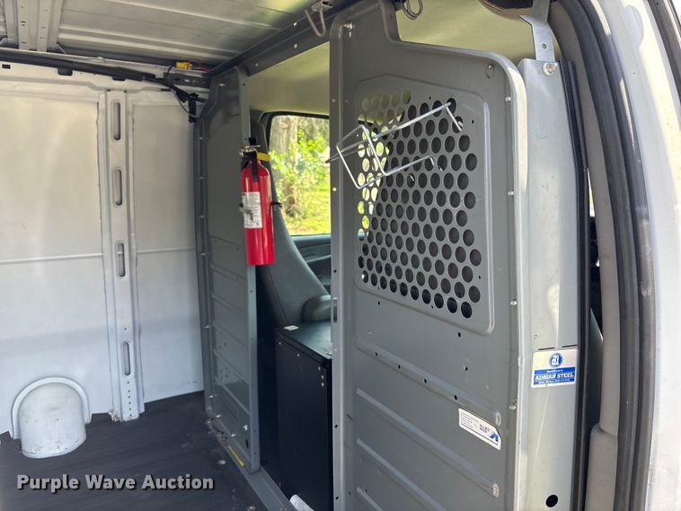 image for item EE3947 2010 Chevrolet Express 1500 van