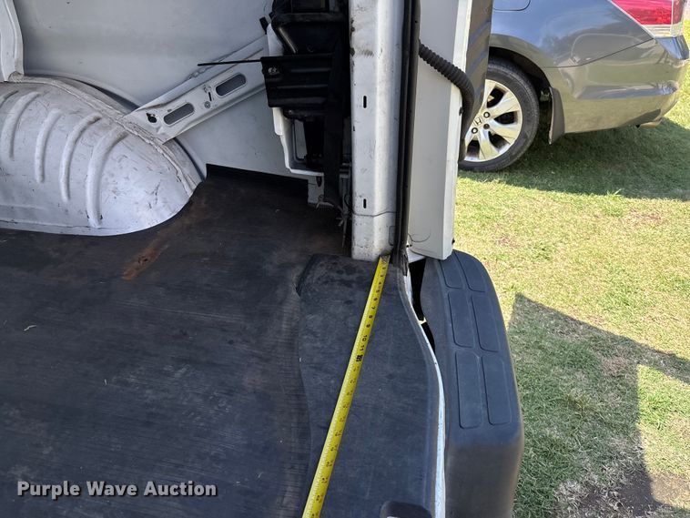 image for item EE3947 2010 Chevrolet Express 1500 van