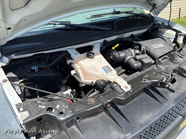 image for item EE3947 2010 Chevrolet Express 1500 van