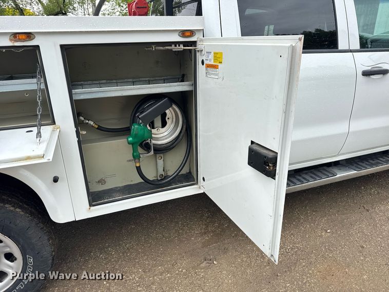 image for item EF2032 2018 Chevrolet Silverado 3500HD Crew Cab utility bed pickup truck