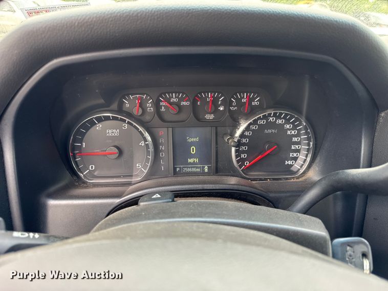 image for item EF2032 2018 Chevrolet Silverado 3500HD Crew Cab utility bed pickup truck