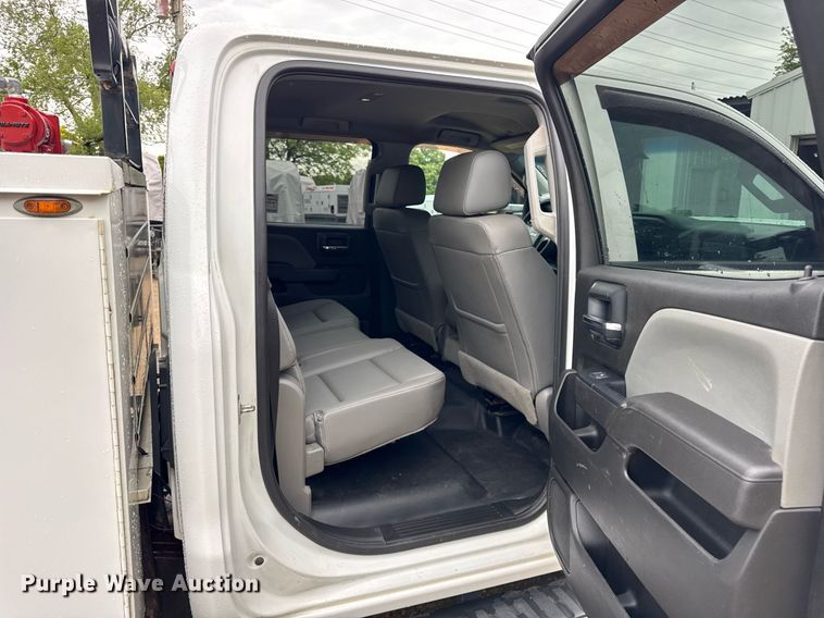 image for item EF2032 2018 Chevrolet Silverado 3500HD Crew Cab utility bed pickup truck