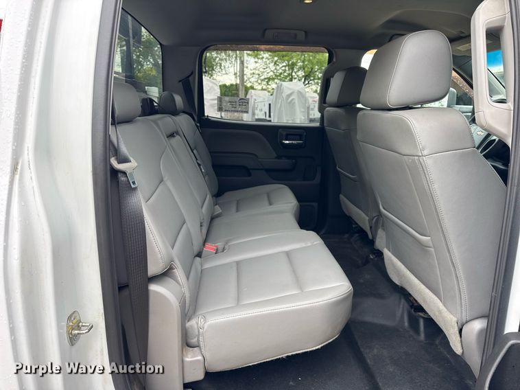 image for item EF2032 2018 Chevrolet Silverado 3500HD Crew Cab utility bed pickup truck