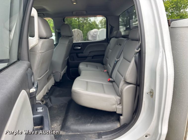 image for item EF2032 2018 Chevrolet Silverado 3500HD Crew Cab utility bed pickup truck