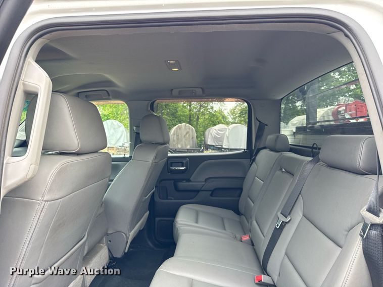 image for item EF2032 2018 Chevrolet Silverado 3500HD Crew Cab utility bed pickup truck