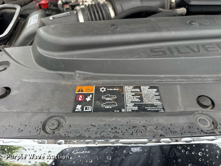 image for item EF2032 2018 Chevrolet Silverado 3500HD Crew Cab utility bed pickup truck