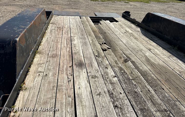 image for item EF2151 2002 B-B  tilt deck equipment trailer