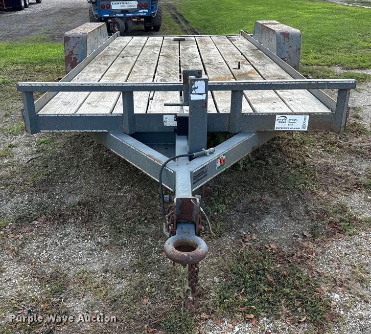 image for item EF2153 2000 B-B equipment trailer