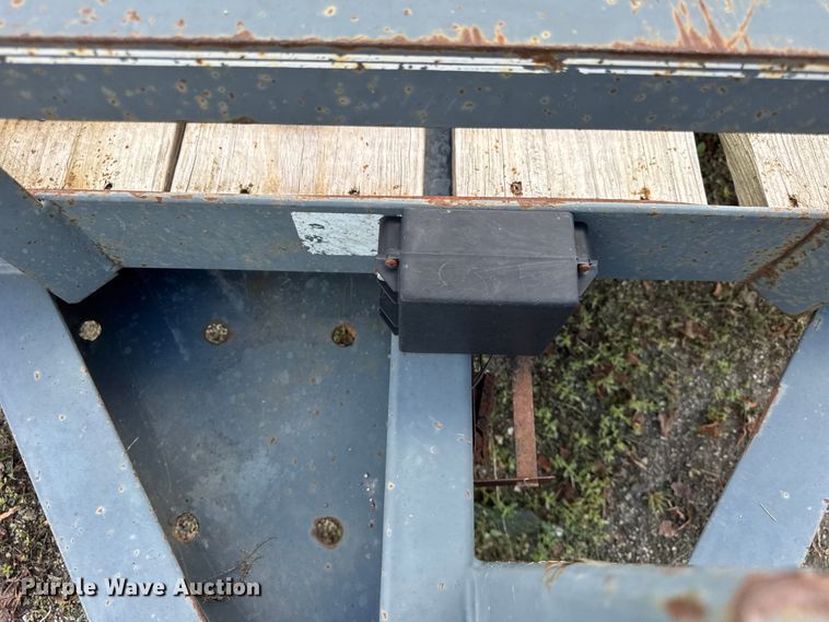 image for item EF2153 2000 B-B equipment trailer