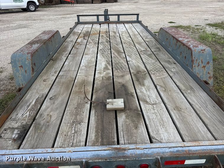 image for item EF2153 2000 B-B equipment trailer