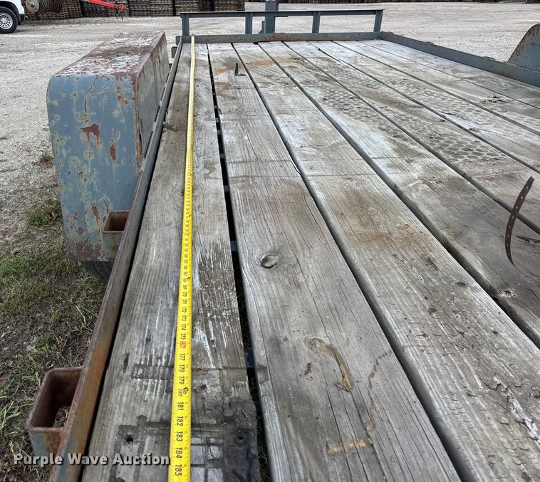 image for item EF2153 2000 B-B equipment trailer