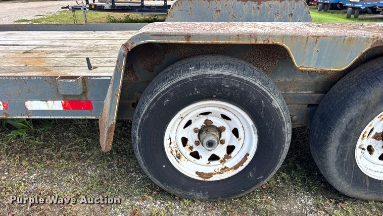 image for item EF2153 2000 B-B equipment trailer