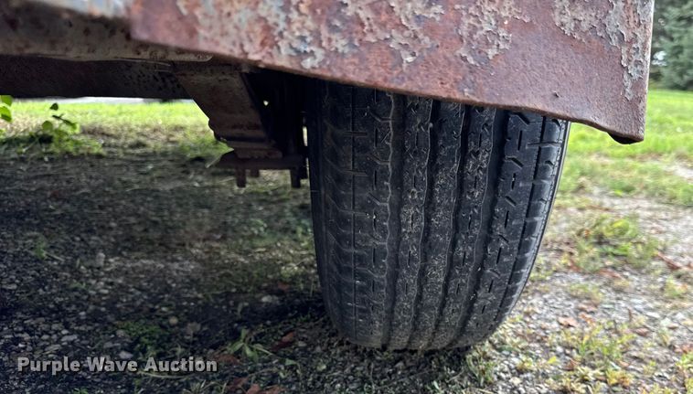 image for item EF2153 2000 B-B equipment trailer