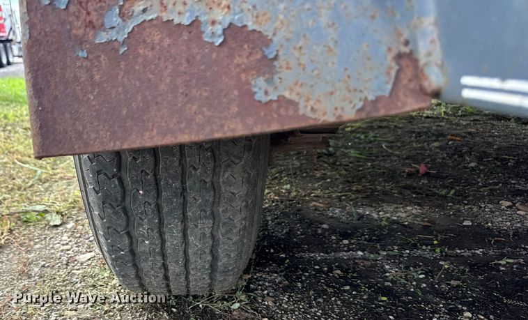 image for item EF2153 2000 B-B equipment trailer