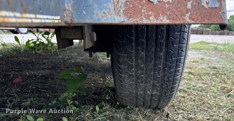 image for item EF2153 2000 B-B equipment trailer