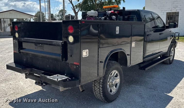 image for item EF2162 2013 Dodge Ram 3500 Crew Cab utility bed pickup truck