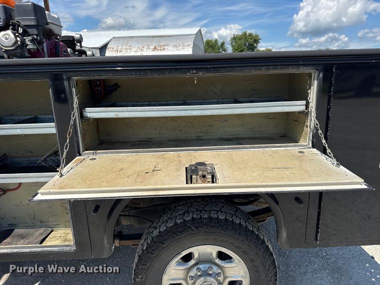 image for item EF2162 2013 Dodge Ram 3500 Crew Cab utility bed pickup truck